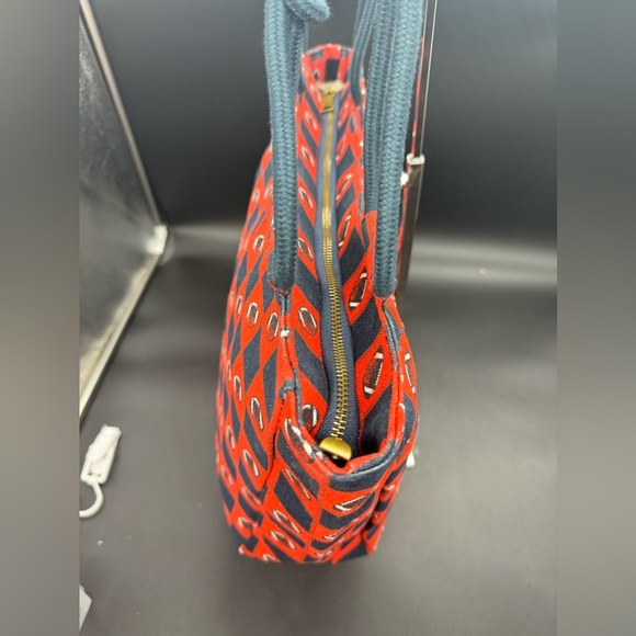 Classic Football Pattern Zippered Tote - Picture 7 of 8